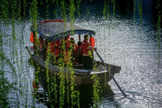 跟著賽事去旅行 2025年山東省國際象棋等級賽在臺兒莊古城盛大舉行(圖4)