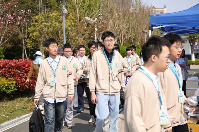 “高冷”國象變“親民”？海灣鎮這場國際賽事是會整活→(圖4)