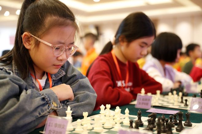 以棋會友智繪未來！儋州市第三屆青少年兒童國際象棋邀請賽圓滿收官↓(圖8)