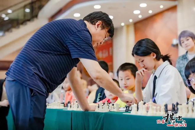 “跟著《棋士》游江門”啟幕！粵港澳大灣區(qū)棋手“棋”聚江門(圖6)