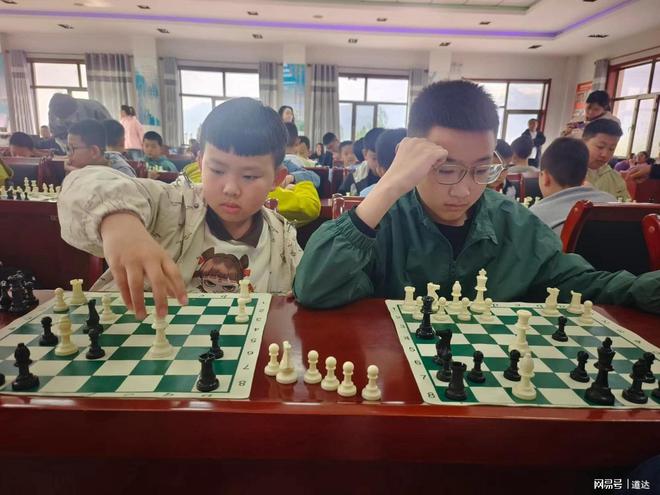 靈丘縣國際象棋大賽在北洋小學成功舉辦近百名小棋手展開對決(圖5)
