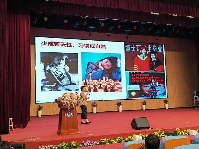以棋為伴智慧成長！謝軍走進深圳實驗光明學校開講(圖2)